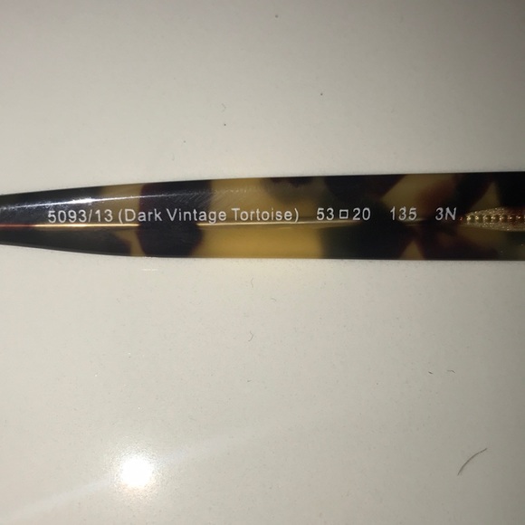 Coach Tortoise Sunglasses w/ case - Picture 3 of 3